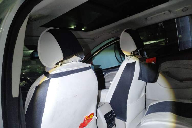 Used Ford Kuga 2013 1.6L GTDi 4x4 Elite Model Headliner