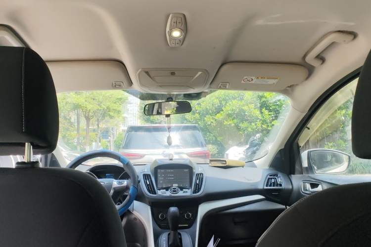 Used Ford Kuga 2013 1.6L GTDi Two-Wheel-Drive Comfort Model Headliner