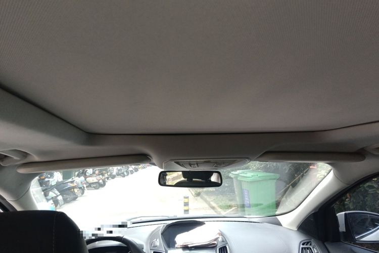 Used Ford Kuga 2013 1.6L GTDi Two-Wheel-Drive Trend Model Headliner