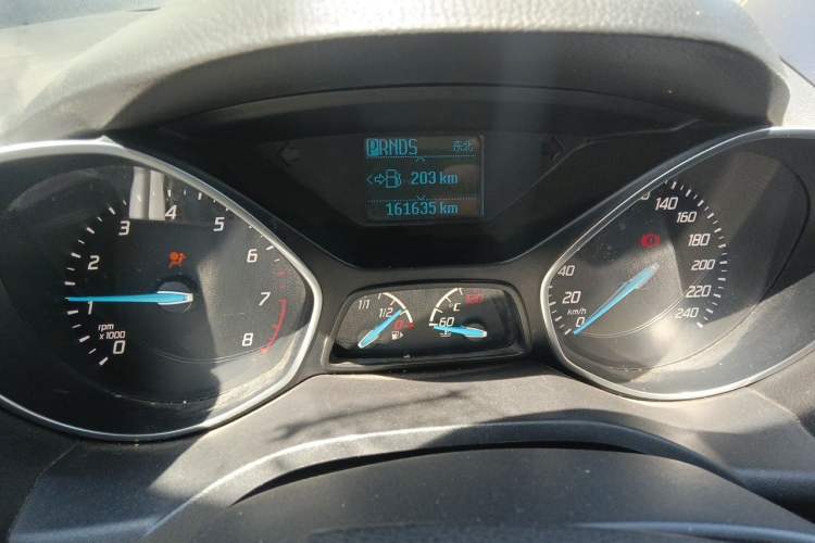 Used Ford Kuga 2013 1.6L GTDi Two-Wheel-Drive Trend Model Instrument Cluster