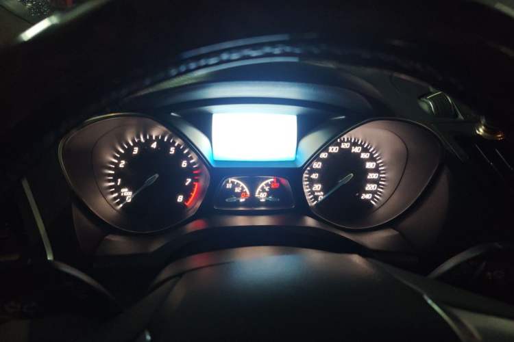 Used Ford Kuga 2013 2.0L GTDi Four-Wheel-Drive Sport Model Instrument Cluster