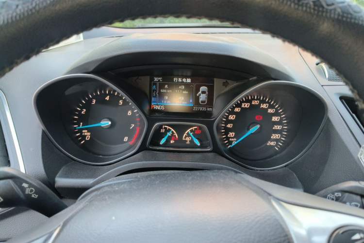 Used Ford Kuga 2013 2.0L GTDi Four-Wheel-Drive Sport Model Instrument Cluster