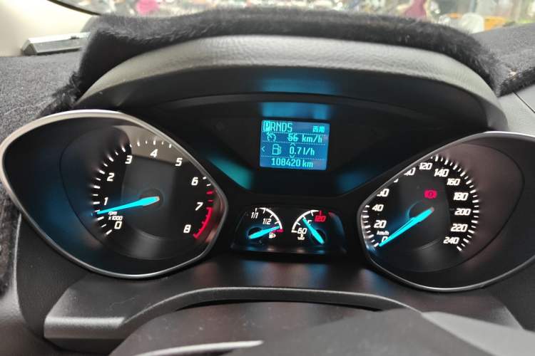 Used Ford Kuga 2013 1.6L GTDi Two-Wheel-Drive Trend Model Instrument Cluster