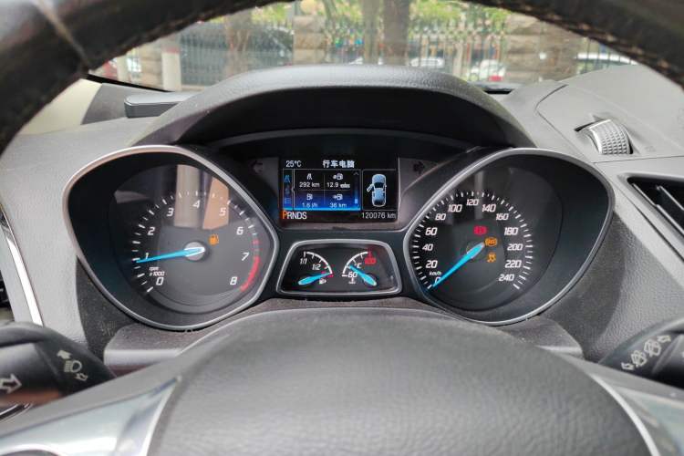 Used Ford Kuga 2013 2.0L GTDi Four-Wheel-Drive Elite Model Instrument Cluster