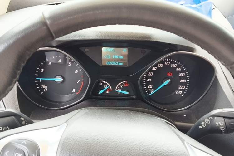 Used Ford Kuga 2013 1.6L GTDi Two-Wheel-Drive Trend Model Instrument Cluster