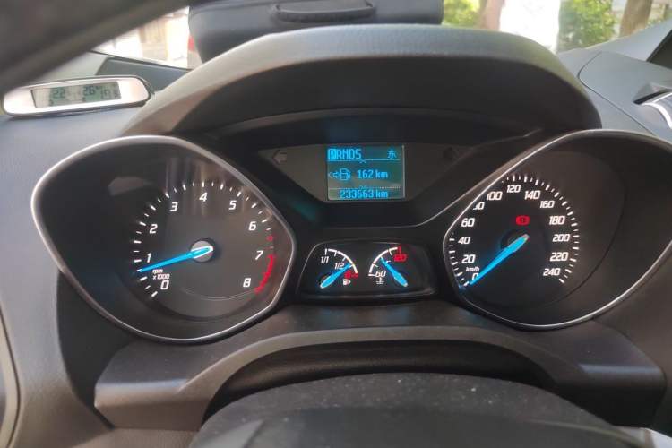 Used Ford Kuga 2013 1.6L GTDi Two-Wheel-Drive Trend Model Instrument Cluster