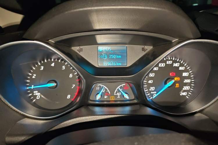 Used Ford Kuga 2013 1.6L GTDi Two-Wheel-Drive Comfort Model Instrument Cluster