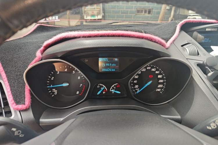 Used Ford Kuga 2013 1.6L GTDi Two-Wheel-Drive Trend Model Instrument Cluster