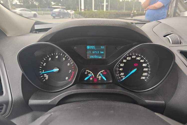 Used Ford Kuga 2013 1.6L GTDi Two-Wheel-Drive Trend Model Instrument Cluster