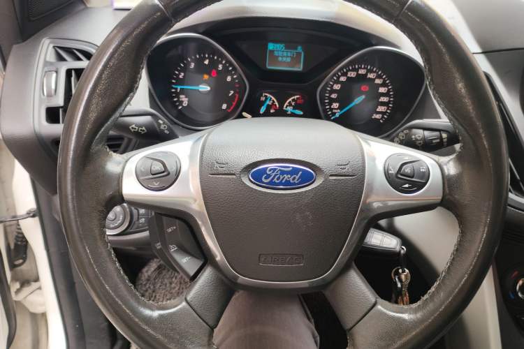Used Ford Kuga 2013 1.6L GTDi Two-Wheel-Drive Trend Model Instrument Cluster