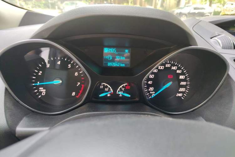 Used Ford Kuga 2013 1.6L GTDi Two-Wheel-Drive Trend Model Instrument Cluster