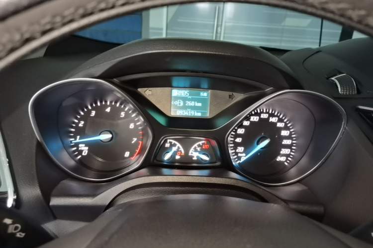 Used Ford Kuga 2013 1.6L GTDi Two-Wheel-Drive Trend Model Instrument Cluster