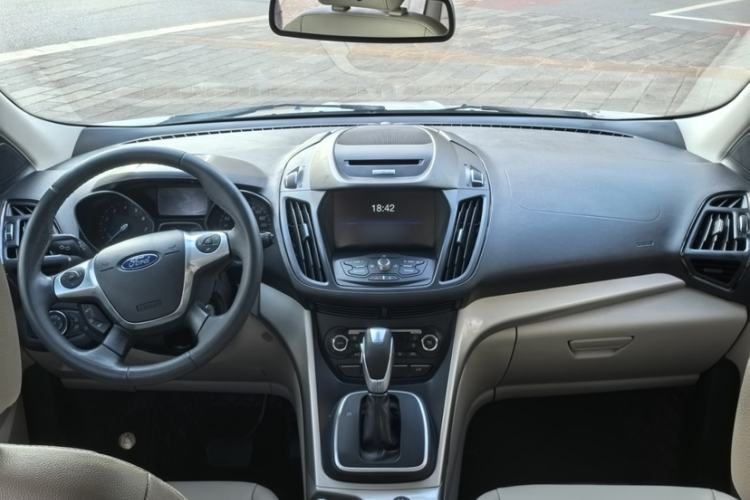 Used Ford Kuga 2013 1.6L GTDi 4x4 Elite Model Interior 1