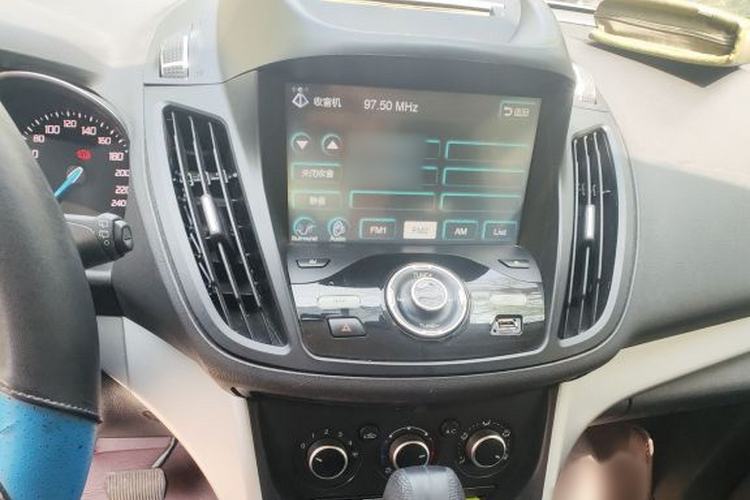 Used Ford Kuga 2013 1.6L GTDi Two-Wheel-Drive Comfort Model Interior 1