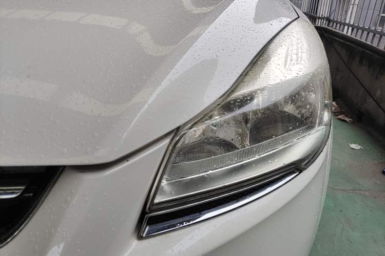 Used Ford Kuga 2013 2.0L GTDi Four-Wheel-Drive Elite Model Left Front Headlight