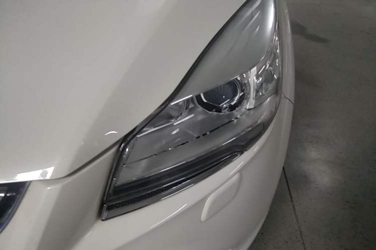 Used Ford Kuga 2013 2.0L GTDi Four-Wheel Drive Premium Model Left Front Headlight