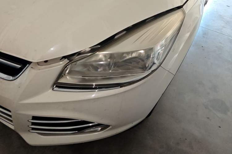 Used Ford Kuga 2013 2.0L GTDi Four-Wheel-Drive Elite Model Left Front Headlight