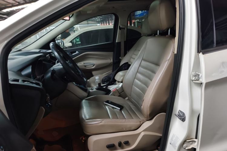 Used Ford Kuga 2013 2.0L GTDi Four-Wheel-Drive Elite Model Left Front Seat