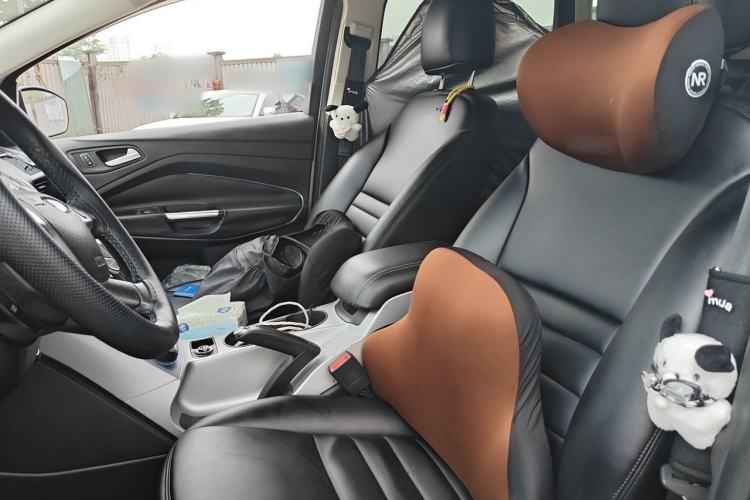 Used Ford Kuga 2013 1.6L GTDi Two-Wheel-Drive Trend Model Left Front Seat
