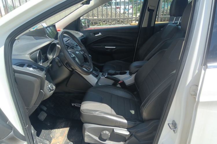 Used Ford Kuga 2013 1.6L GTDi Two-Wheel-Drive Trend Model Left Front Seat