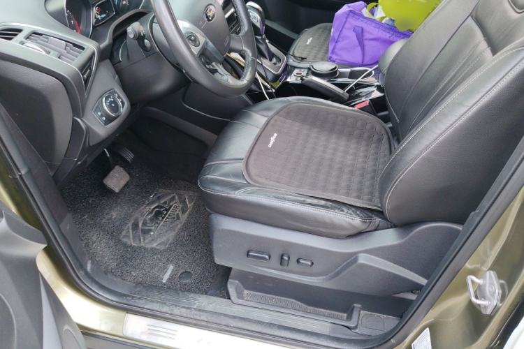 Used Ford Kuga 2013 2.0L GTDi Four-Wheel-Drive Sport Model Left Front Seat