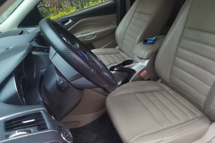 Used Ford Kuga 2013 2.0L GTDi Four-Wheel-Drive Elite Model Left Front Seat