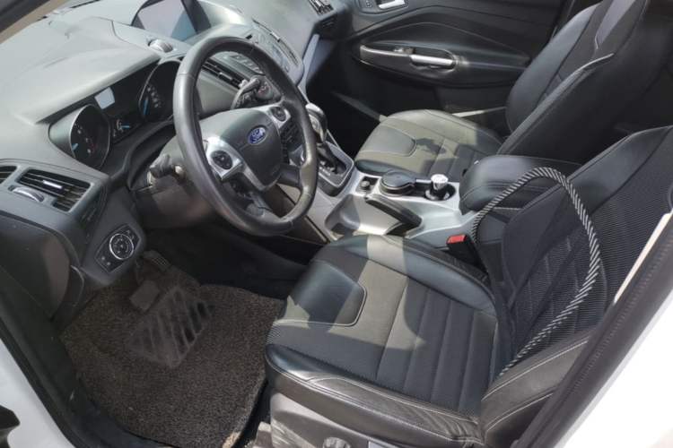 Used Ford Kuga 2013 1.6L GTDi Two-Wheel-Drive Trend Model Left Front Seat