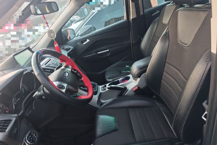 Used Ford Kuga 2013 1.6L GTDi Two-Wheel-Drive Trend Model Left Front Seat