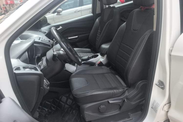 Used Ford Kuga 2013 1.6L GTDi Two-Wheel-Drive Trend Model Left Front Seat