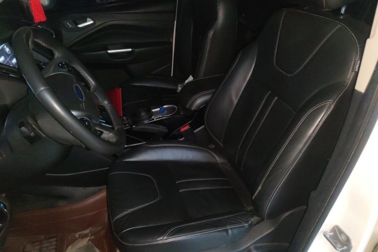 Used Ford Kuga 2013 2.0L GTDi Four-Wheel-Drive Sport Model Left Front Seat