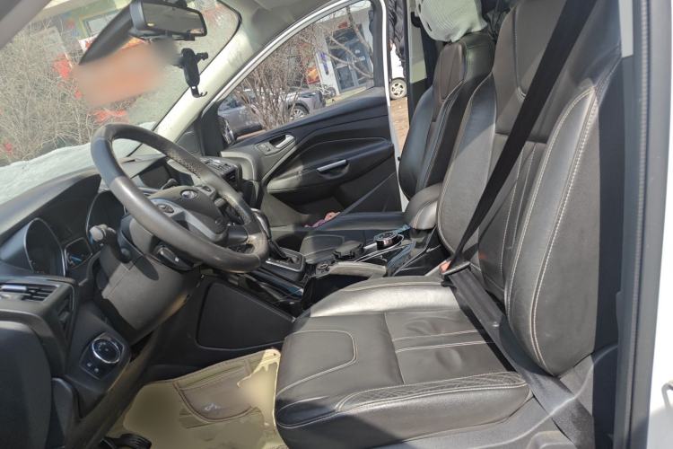 Used Ford Kuga 2013 2.0L GTDi Four-Wheel-Drive Sport Model Left Front Seat
