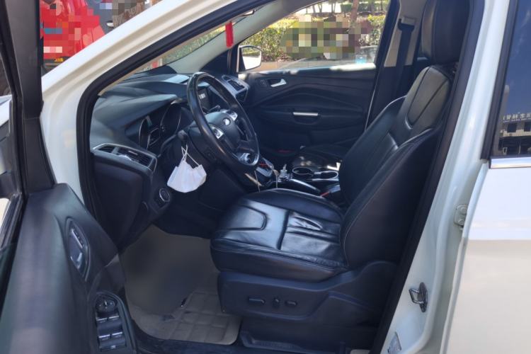 Used Ford Kuga 2013 2.0L GTDi Four-Wheel-Drive Sport Model Left Front Seat