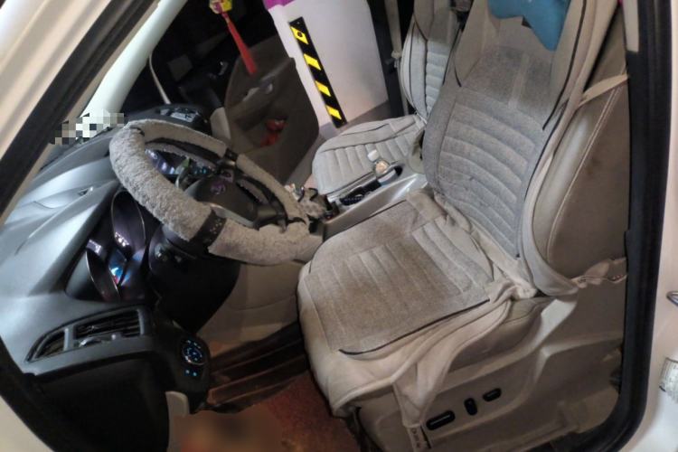 Used Ford Kuga 2013 2.0L GTDi Four-Wheel-Drive Sport Model Left Front Seat