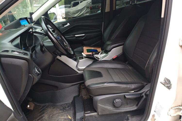 Used Ford Kuga 2013 1.6L GTDi Two-Wheel-Drive Trend Model Left Front Seat