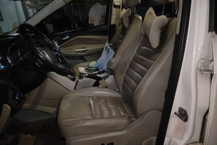 Used Ford Kuga 2013 2.0L GTDi Four-Wheel Drive Premium Model Left Front Seat