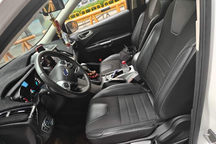 Used Ford Kuga 2013 1.6L GTDi Two-Wheel-Drive Trend Model Left Front Seat