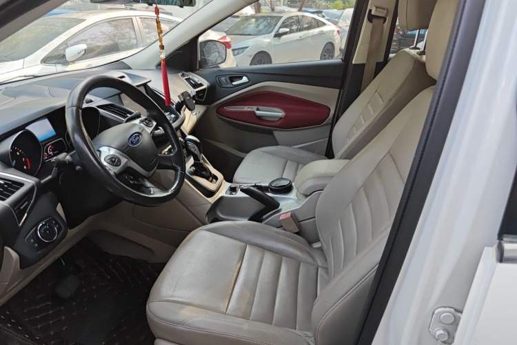 Used Ford Kuga 2013 2.0L GTDi Four-Wheel Drive Premium Model Left Front Seat