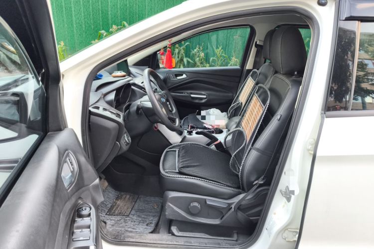 Used Ford Kuga 2013 1.6L GTDi Two-Wheel-Drive Comfort Model Left Front Seat