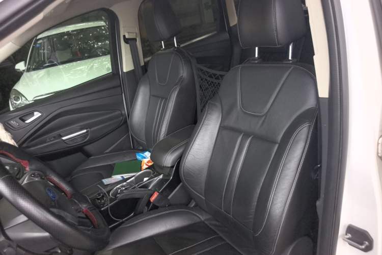 Used Ford Kuga 2013 2.0L GTDi Four-Wheel-Drive Sport Model Left Front Seat