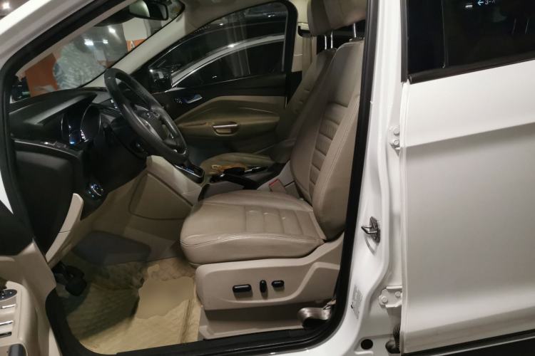 Used Ford Kuga 2013 2.0L GTDi Four-Wheel Drive Premium Model Left Front Seat