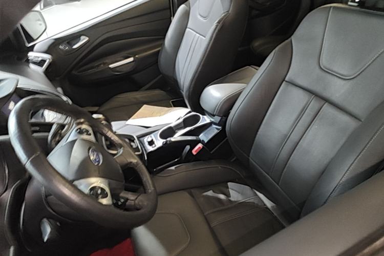 Used Ford Kuga 2013 2.0L GTDi Four-Wheel-Drive Sport Model Left Front Seat