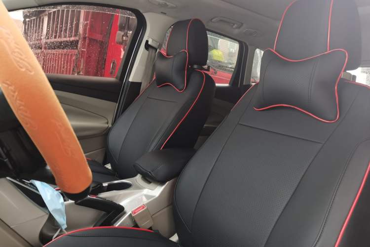 Used Ford Kuga 2013 2.0L GTDi Four-Wheel Drive Premium Model Left Front Seat