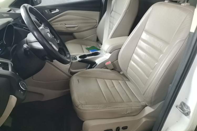 Used Ford Kuga 2013 2.0L GTDi Four-Wheel Drive Premium Model Left Front Seat