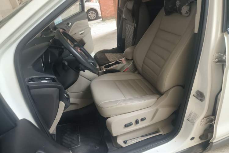 Used Ford Kuga 2013 2.0L GTDi Four-Wheel Drive Premium Model Left Front Seat
