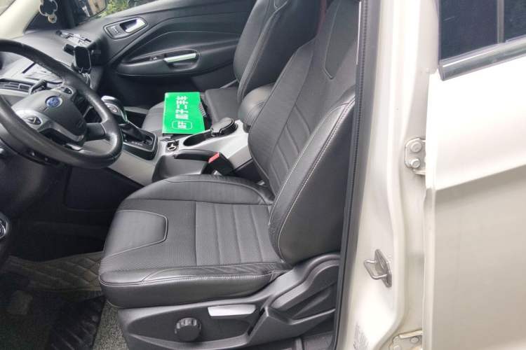 Used Ford Kuga 2013 1.6L GTDi Two-Wheel-Drive Trend Model Left Front Seat