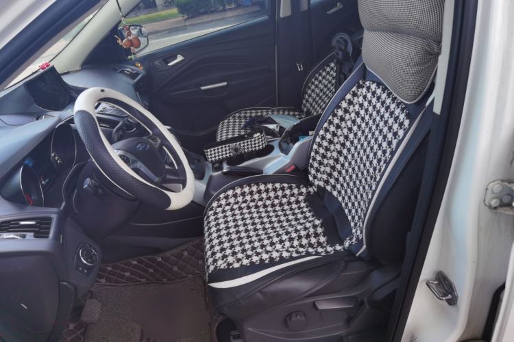 Used Ford Kuga 2013 1.6L GTDi Two-Wheel-Drive Comfort Model Left Front Seat
