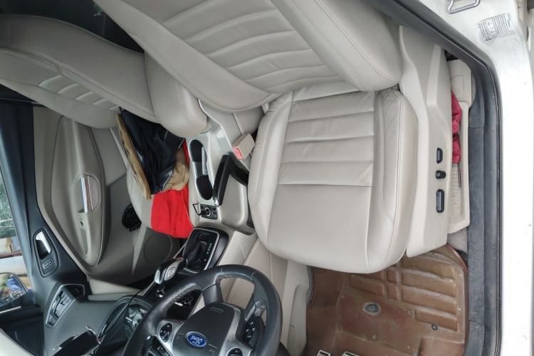 Used Ford Kuga 2013 2.0L GTDi Four-Wheel Drive Premium Model Left Front Seat
