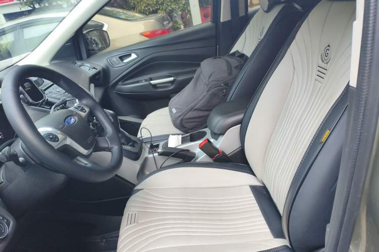 Used Ford Kuga 2013 1.6L GTDi Two-Wheel-Drive Comfort Model Left Front Seat