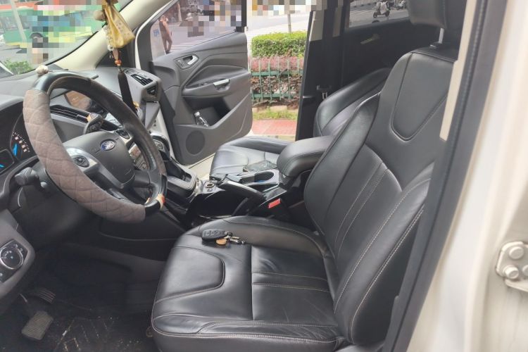 Used Ford Kuga 2013 2.0L GTDi Four-Wheel-Drive Sport Model Left Front Seat