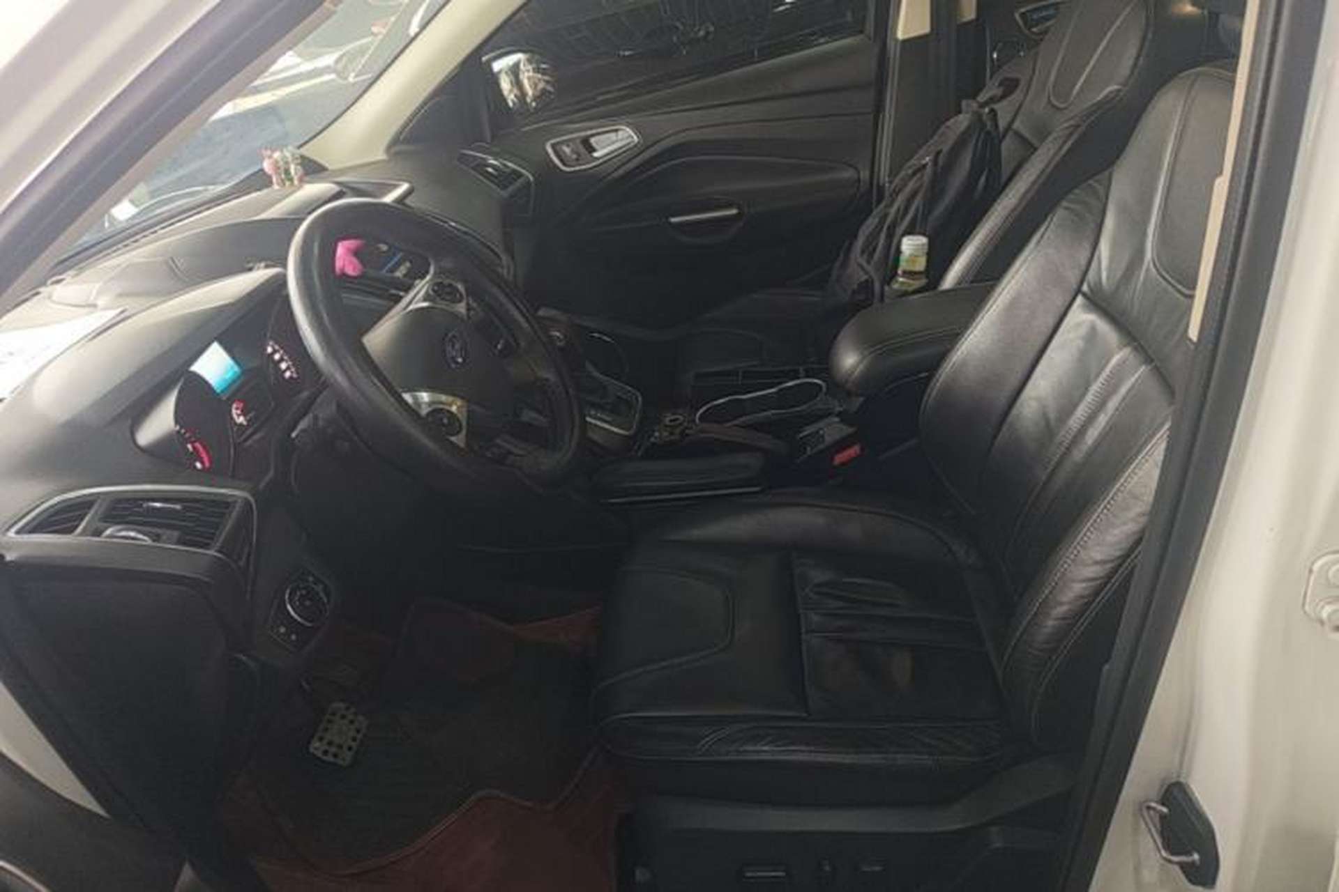 Used Ford Kuga 2013 2.0L GTDi Four-Wheel-Drive Sport Model Left Front Seat